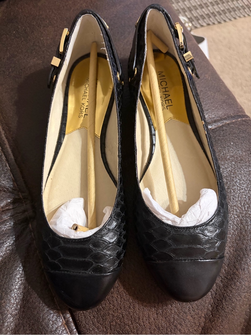 Michael Kors Black Textured Leather Ballet Flats with Gold Buckle